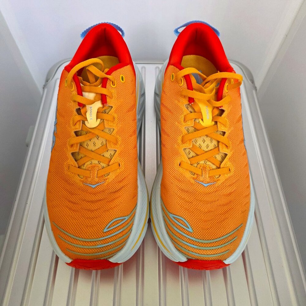 HOKA Bondi X road running shoes size 9